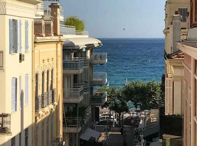 Nouveau F2 Calme Cœur De 1min De La Appartement Saint-Raphaël